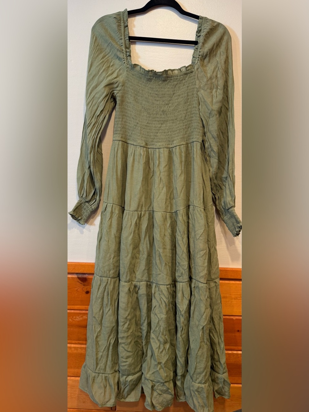 August Sky Green Long Sleeve Tiered Maxi Dress Women's Medium